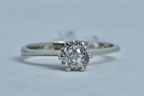 Vedere dettagli per ANELLO DIAMANTE ANTICO Immagine di ANELLO DIAMANTE ANTICO