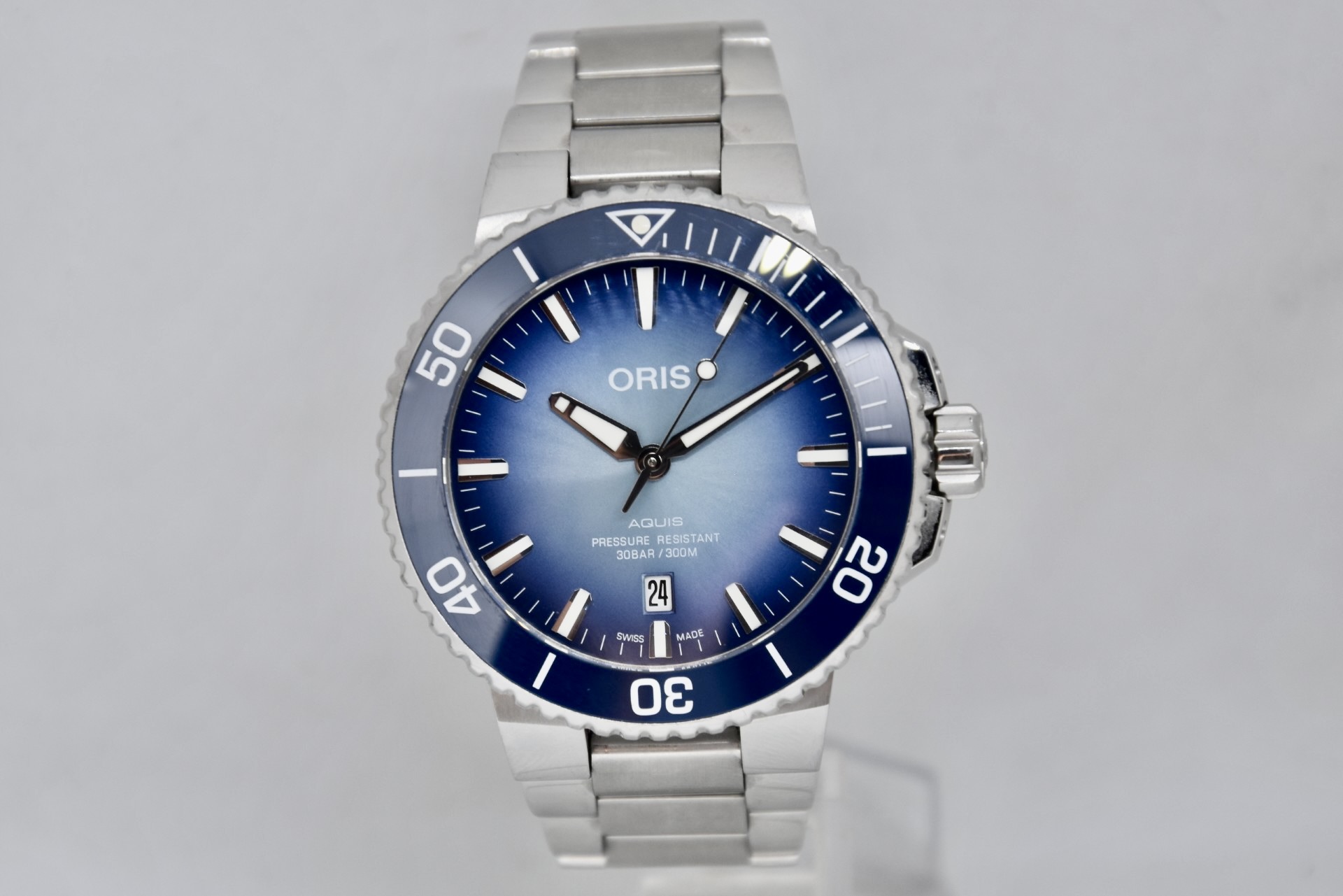 Immagine di ORIS LAKE BAIKAL LIMITED EDITION AQUIS DATE