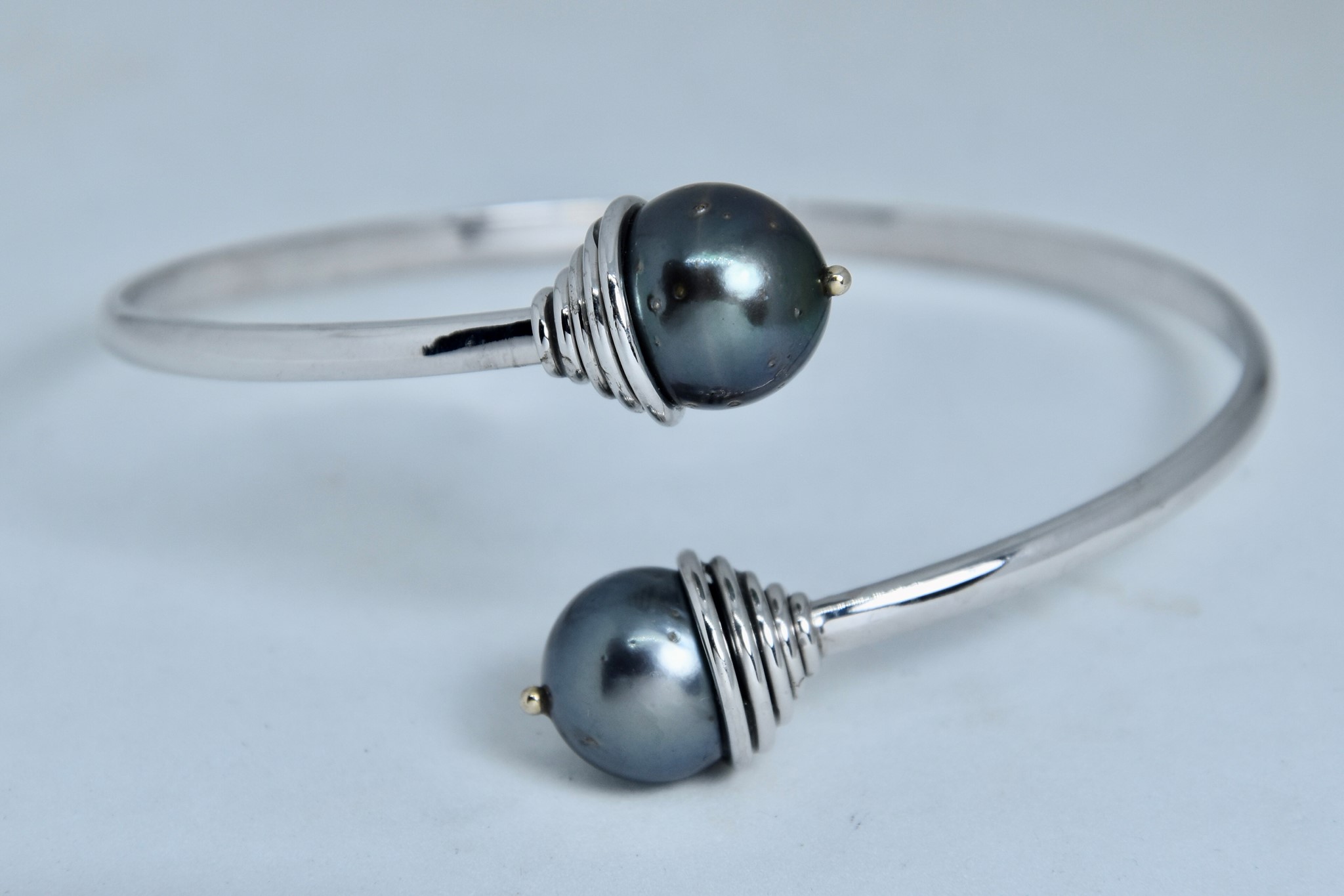 Immagine di BRACCIALE RIGIDO PERLE DI TAHITI