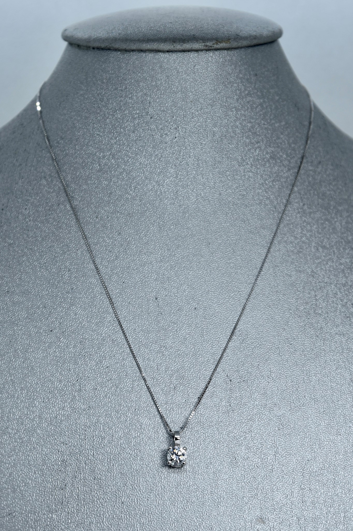 Immagine di COLLANA PUNTO LUCE DIAMANTE