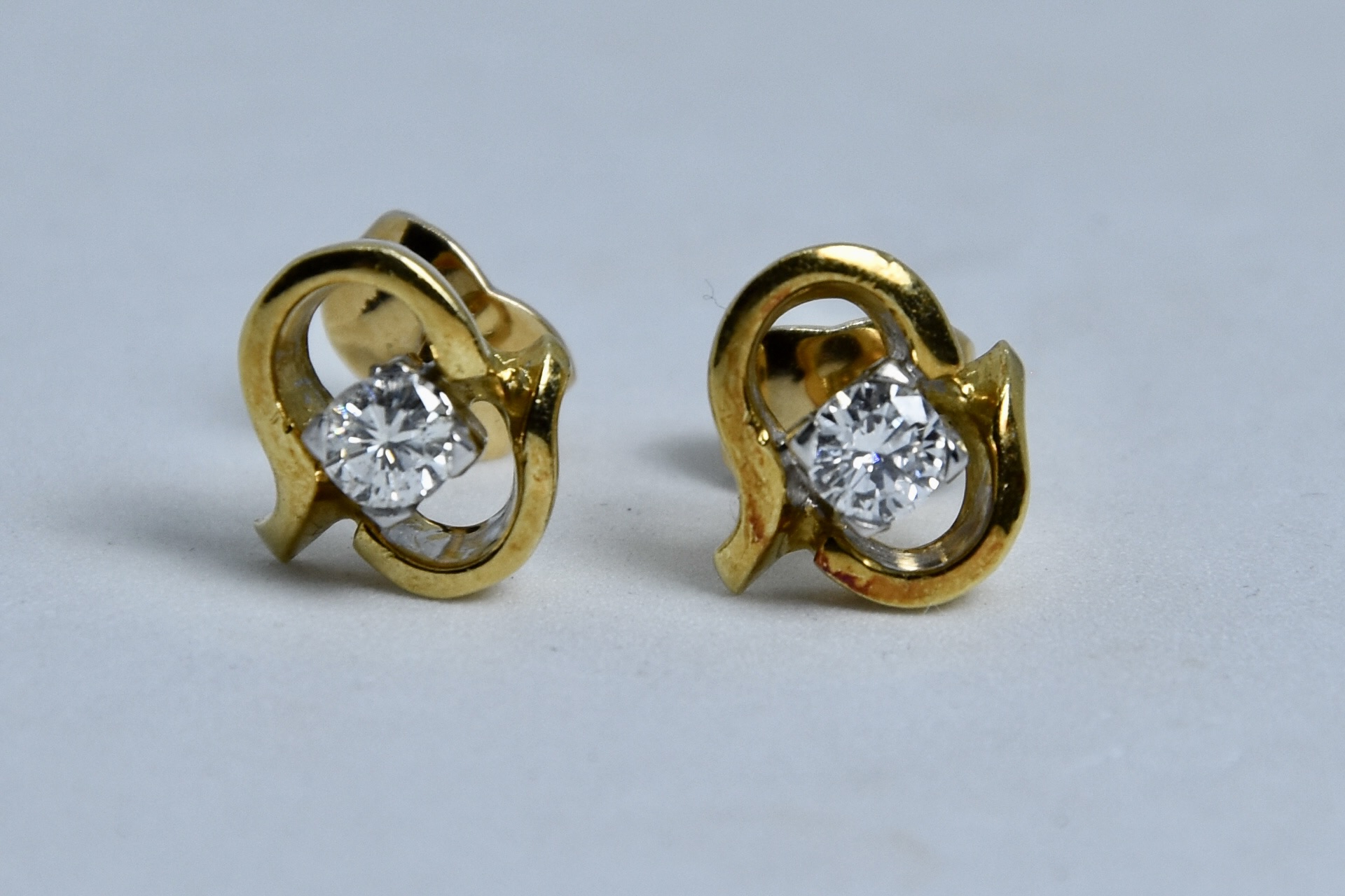 Immagine di ORECCHINI PUNTOLUCE